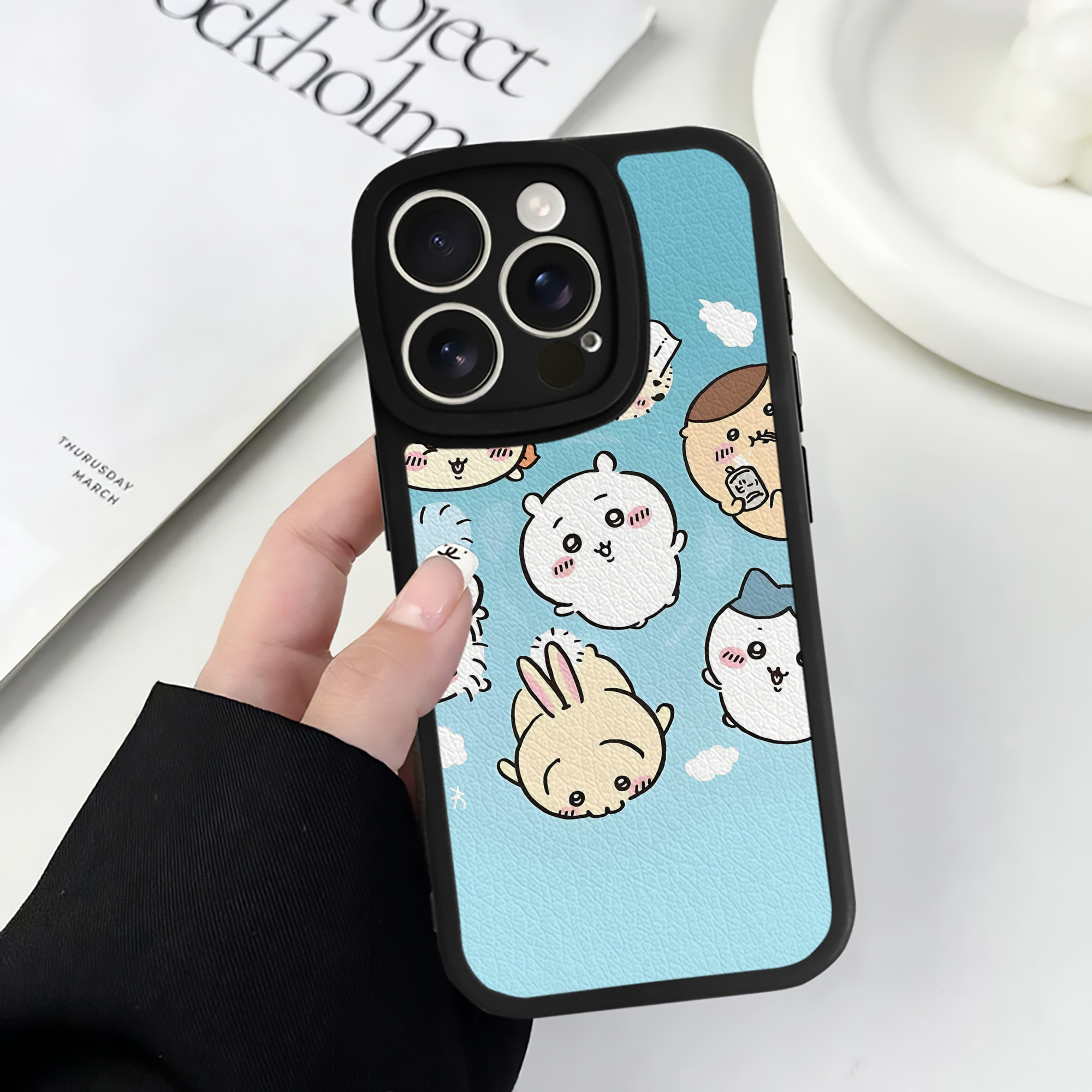 （画像用） ちいかわ Chii-kawa 【iPhone 16シリーズ対応】シリコンスマホケース（レザー調） 材質：シリコン